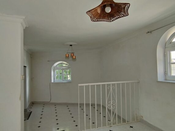 Image 20 of 25 - Semi-detached villa in central location with separate apartment on a large plot with beautiful views 