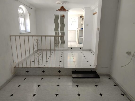 Image 19 of 25 - Semi-detached villa in central location with separate apartment on a large plot with beautiful views 