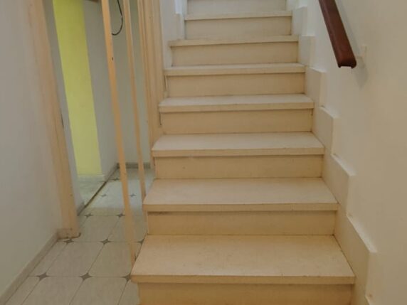 Bild 20 von 28 - Doppelhaushälfte in zentraler Lage mit separatem Appartement auf einem großen Grundstück mit herrlicher Aussicht