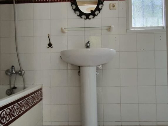 Bild 16 von 28 - Doppelhaushälfte in zentraler Lage mit separatem Appartement auf einem großen Grundstück mit herrlicher Aussicht