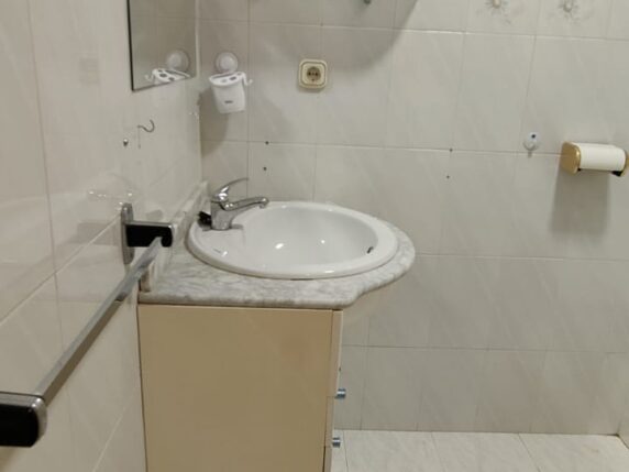 Bild 23 von 28 - Doppelhaushälfte in zentraler Lage mit separatem Appartement auf einem großen Grundstück mit herrlicher Aussicht